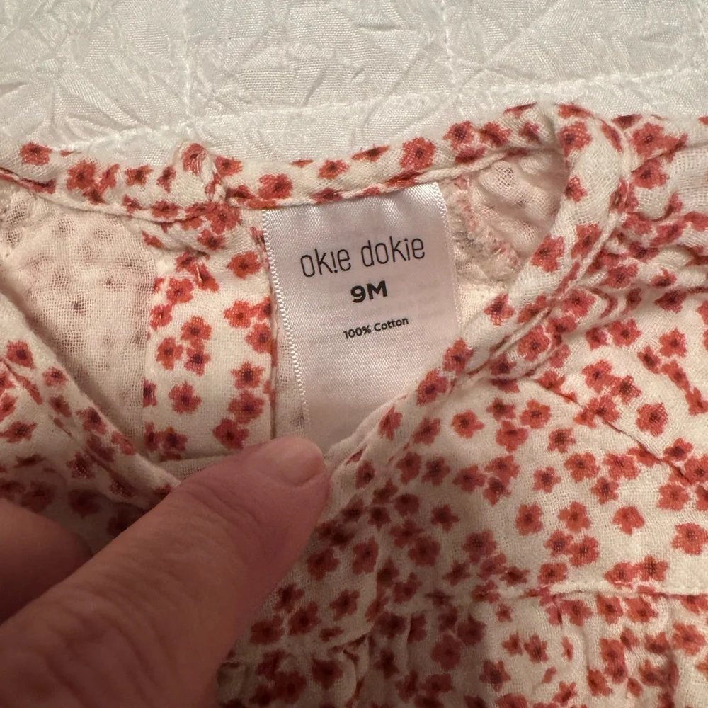 9 month 9 items these are in excellent condition. Okie Dokie and Carters.